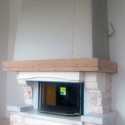 Камин пристенный