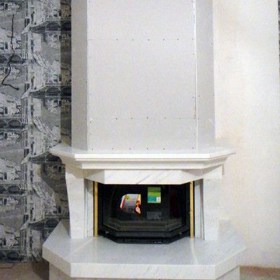 Камин пристенный