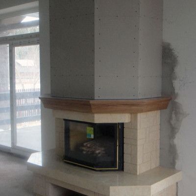 Камин пристенный