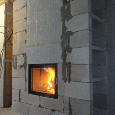 Камин пристенный