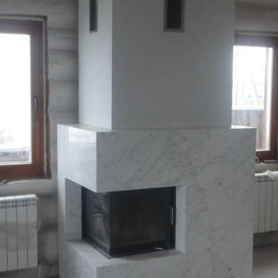 Камин пристенный