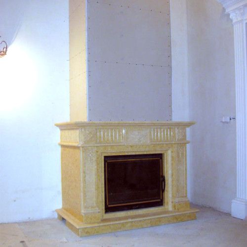 Камин пристенный