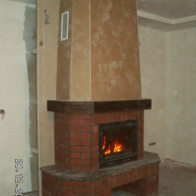 Камин пристенный