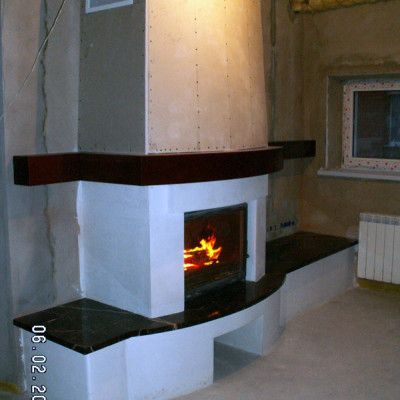 Камин пристенный
